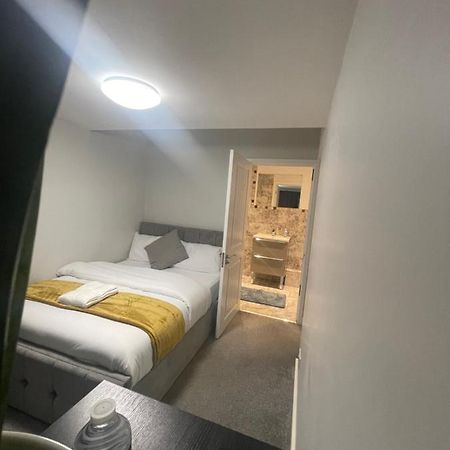 Beautiful En-Suite Bedroom Ipswich Exteriör bild