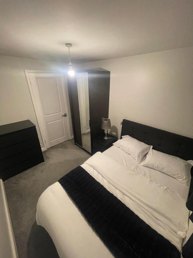 Beautiful En-Suite Bedroom Ipswich Exteriör bild